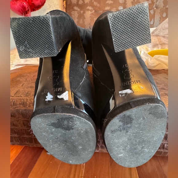 Shoes - Picture 5 of 6